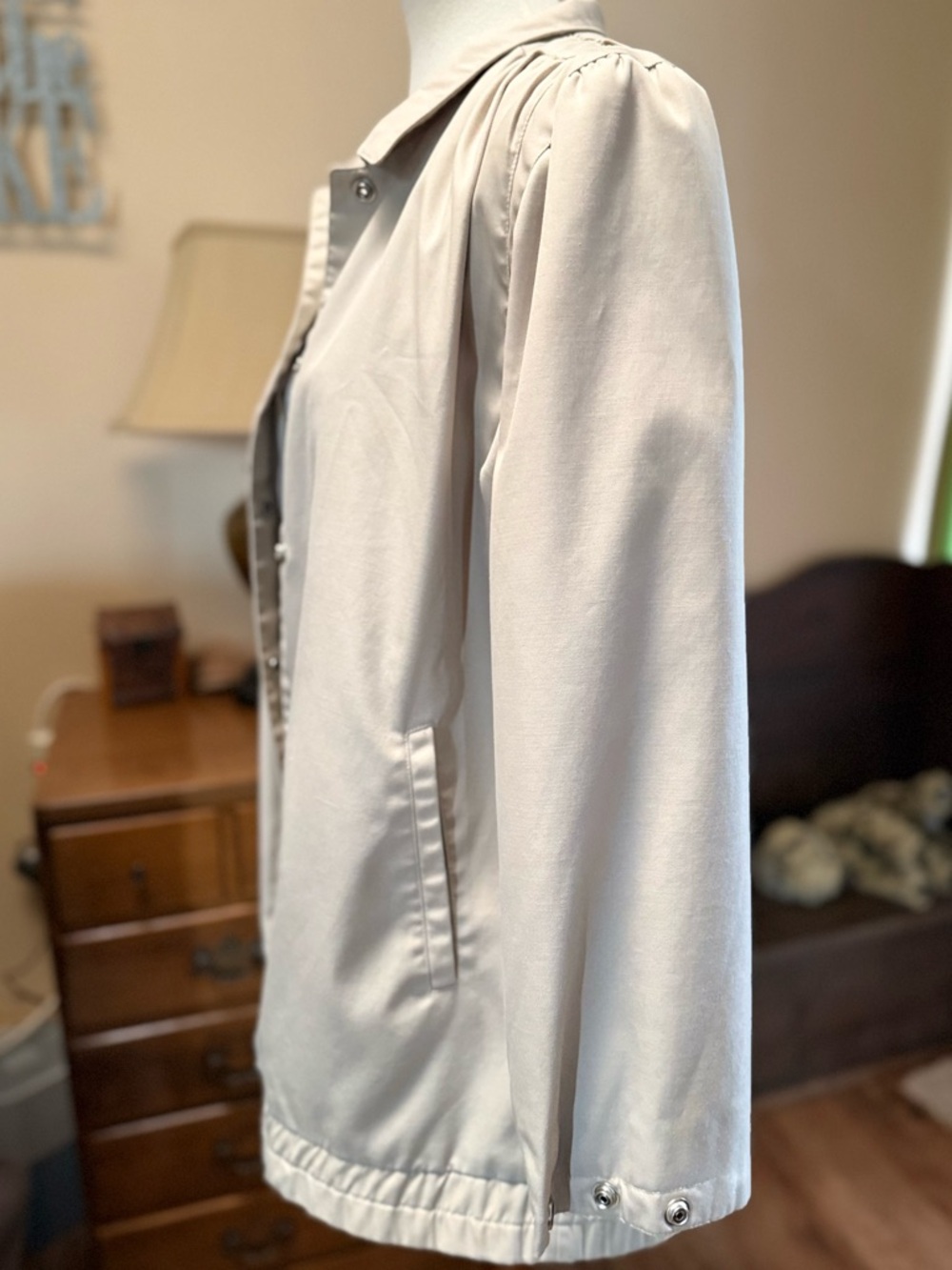 Vintage Versatile Women's Utility Jacket in Tan - Picture 7 of 15
